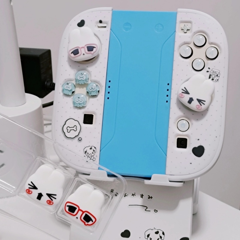 かわいい漫画レトロメガネバニーシリコン親指グリップスイッチ  - Gaming Accessories In China のレビューと価格